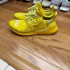 Adidas Men's Bright Yellow Sneakers
